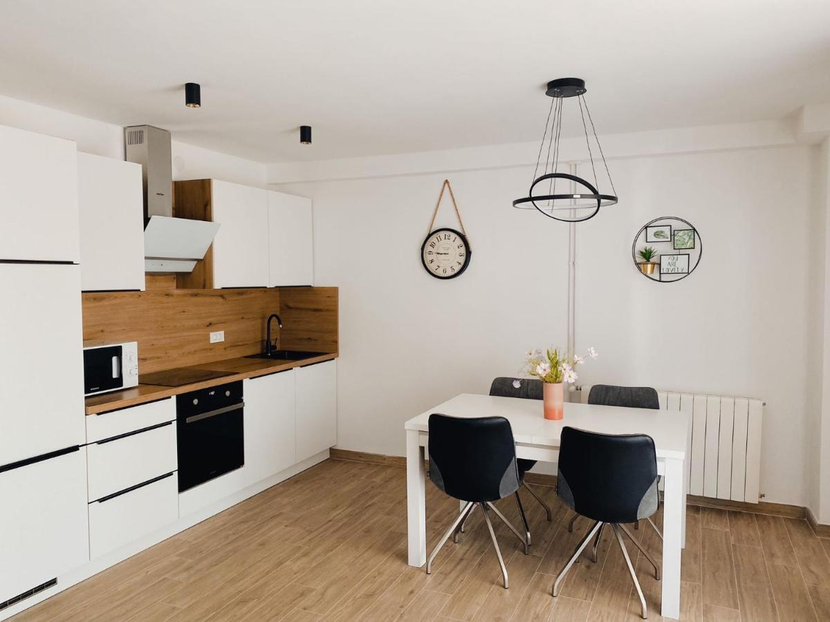 Family Friendly Apartments With A Swimming Pool Povljana, Pag - 244 Exterior foto