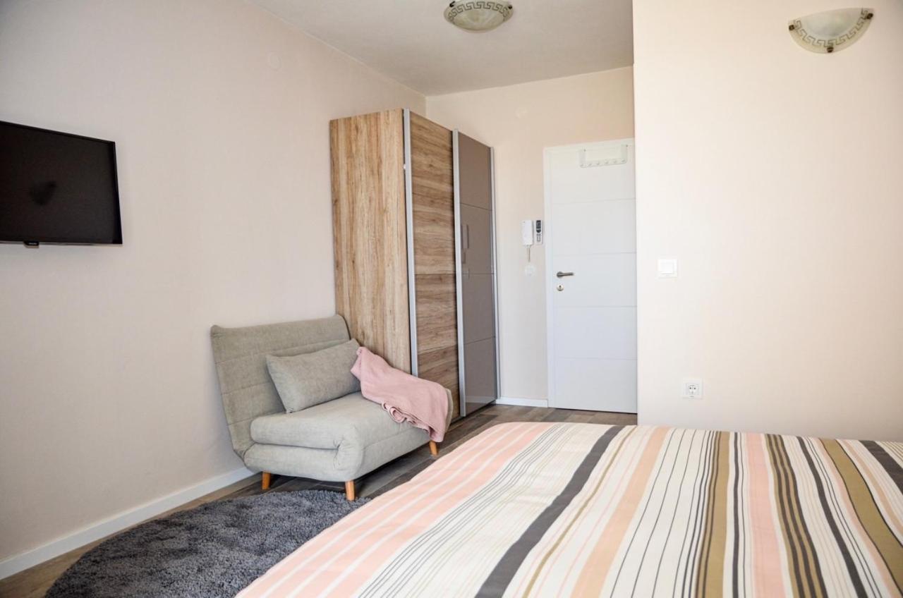 Family Friendly Apartments With A Swimming Pool Povljana, Pag - 244 Habitación foto