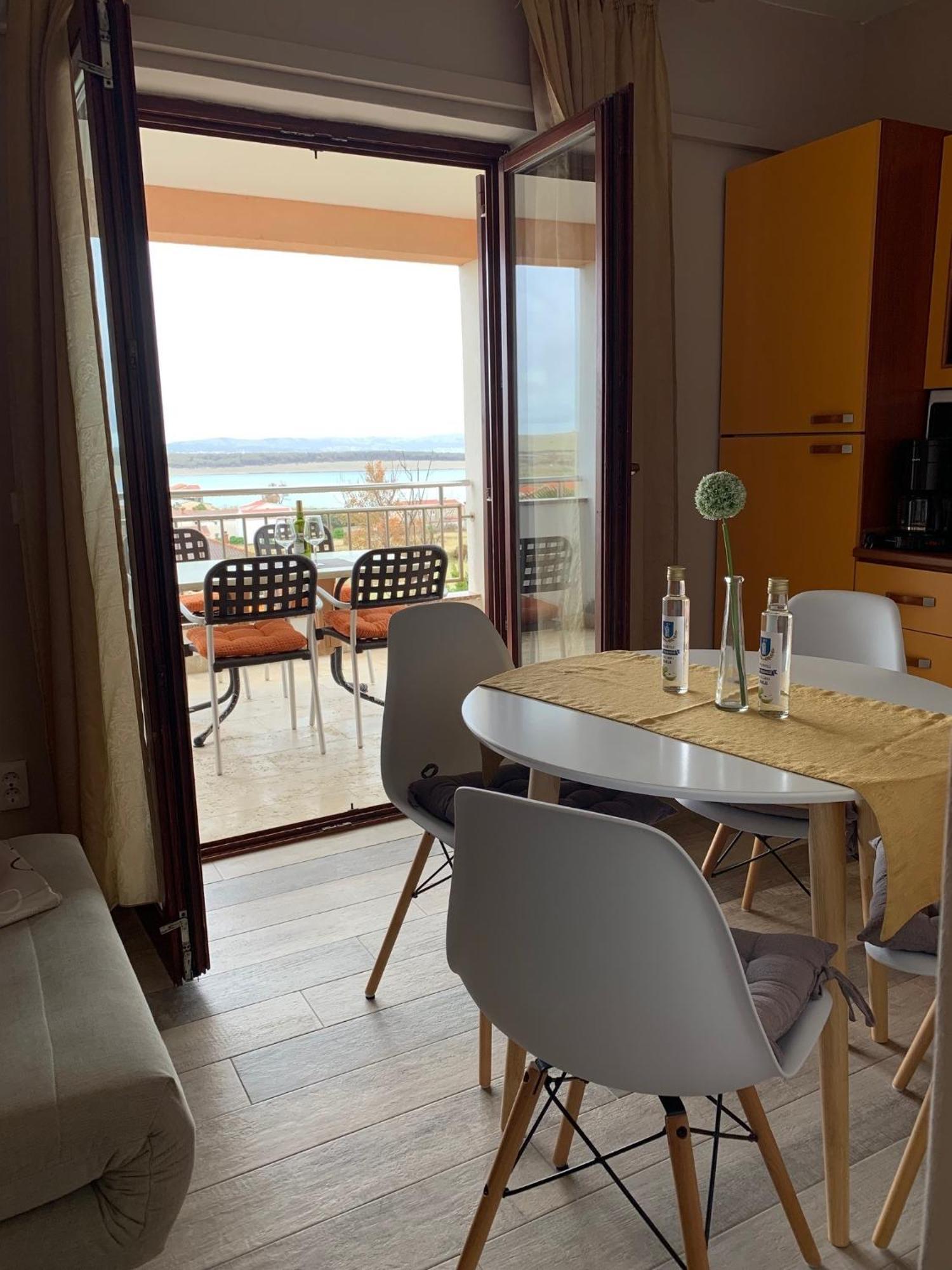 Family Friendly Apartments With A Swimming Pool Povljana, Pag - 244 Habitación foto