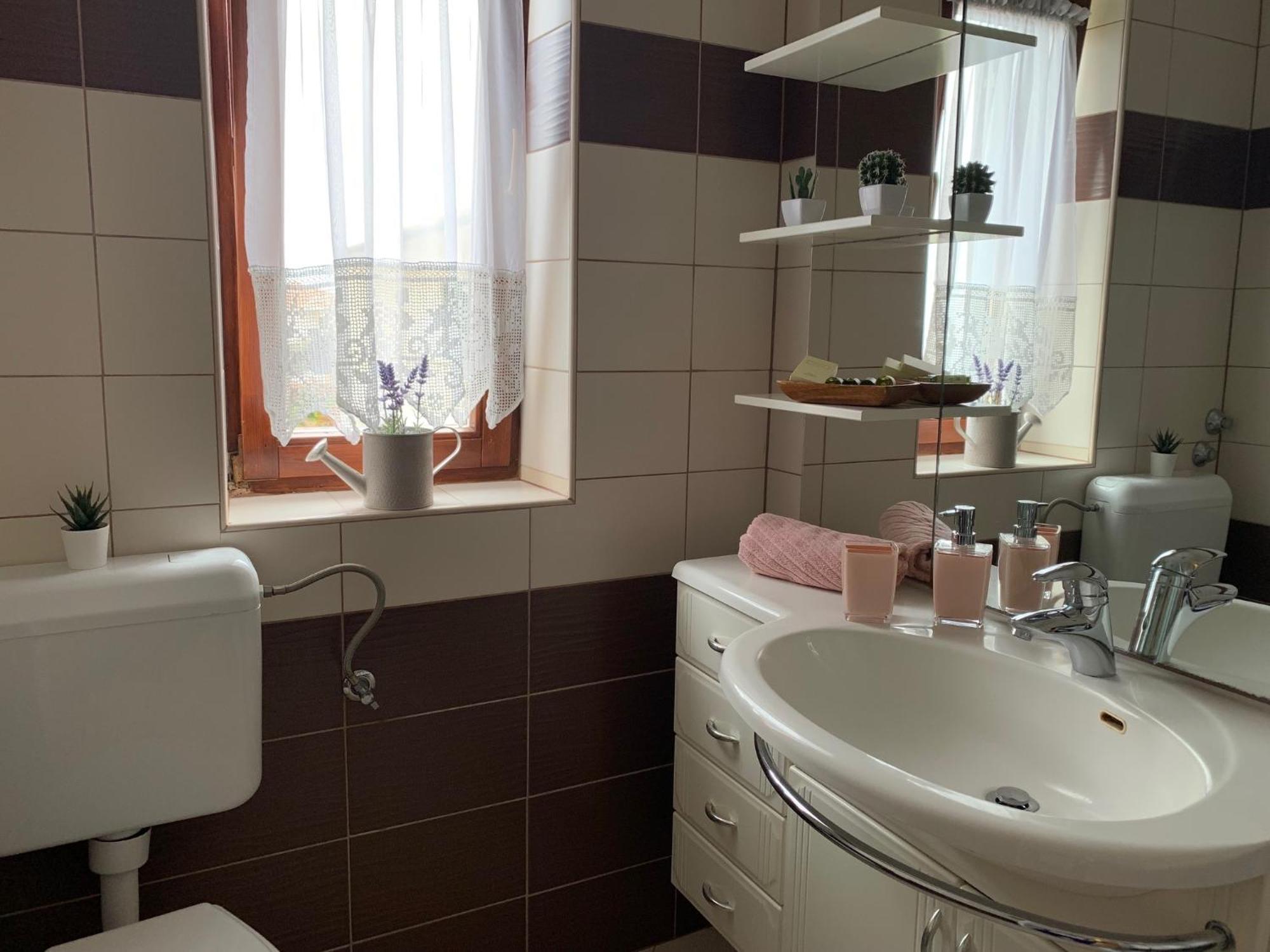 Family Friendly Apartments With A Swimming Pool Povljana, Pag - 244 Habitación foto